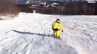 Efektowny trick na snowboardzie