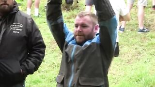 Pogoń za serem czyli Cheese rolling w Anglii