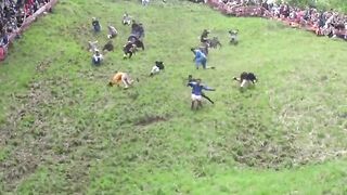 Pogoń za serem czyli Cheese rolling w Anglii