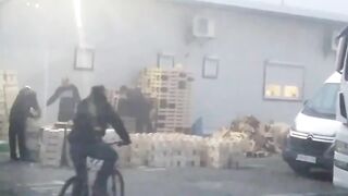 Jak HISZPAŃSKIE truskawki stają się POLSKIE