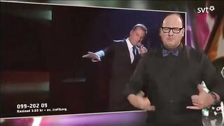 Szwedzki tłumacz z języka migowego kradnie show