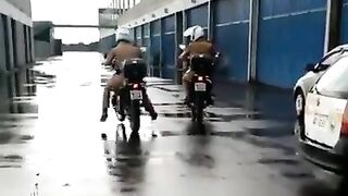 Brazylijscy policjanci na motorach