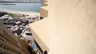 Obłędny parkour w Dubaju