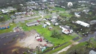 Huragan Harvey uderzył.  Wiatr wiał z prędkością nawet ponad 200 km_h