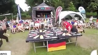 Niesamowity pojedynek FOOTPONG głowami